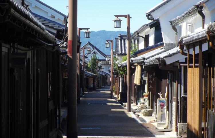 現代の今井町町並み